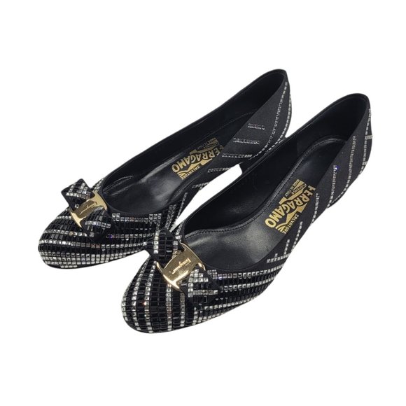 Salvatore Ferragamo Crystal Embellished Vara Pumps - Picture 4 of 6